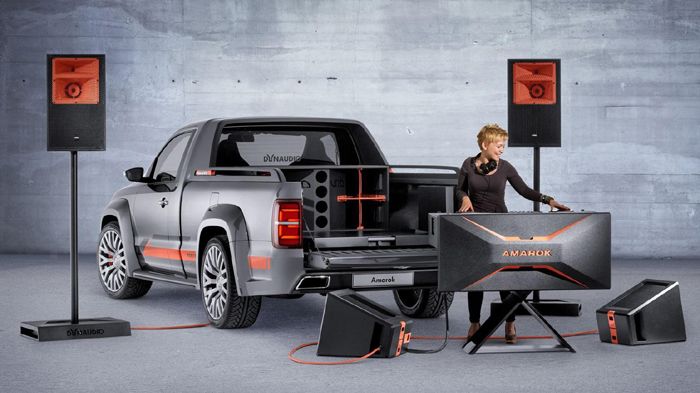 Το Amarok Power διαθέτει ηχοσύστημα 5.000 watt της Pioneer, ενώ τα ηχεία και ο εξοπλισμός DJ προέρχονται από τις Void Acoustics και Allen & Health. 
